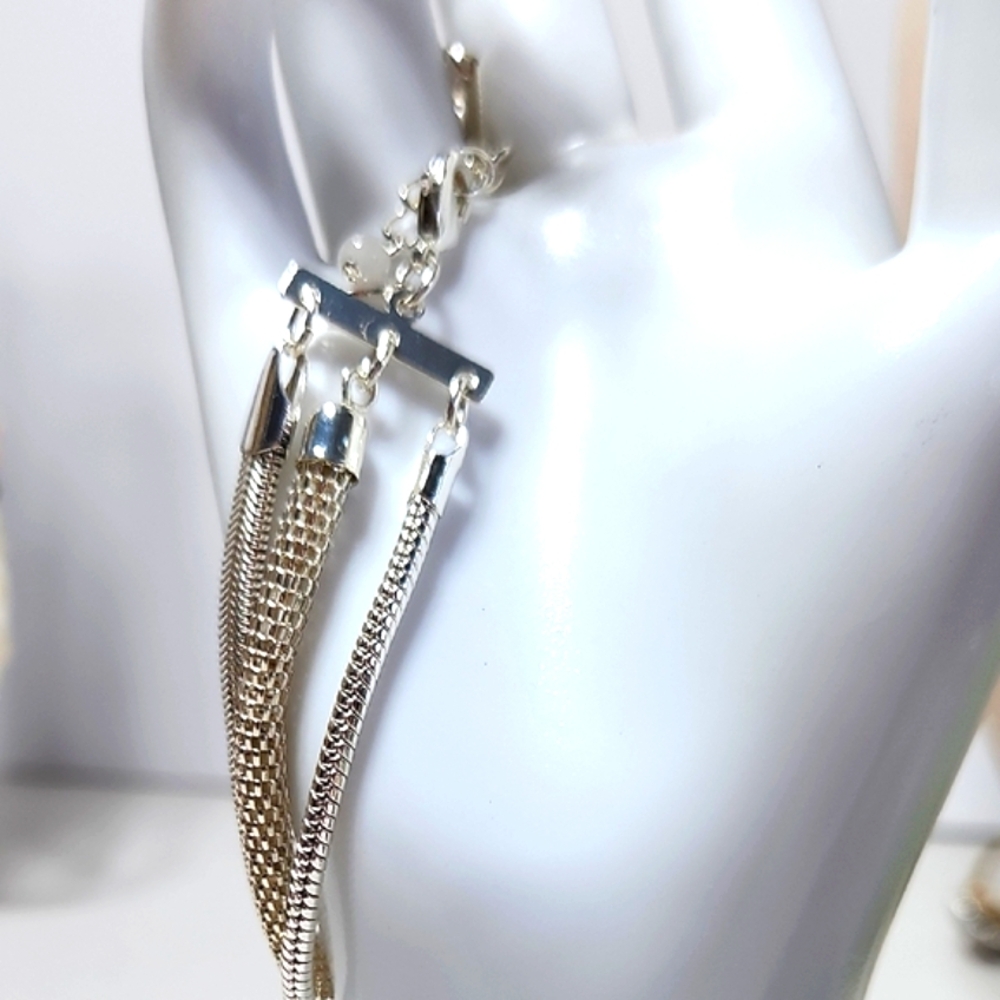 Elegant Multi-strand Silver-tone Bracelet - Picture 6 of 7